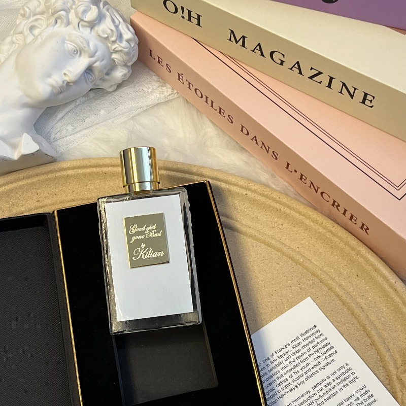 KILIAN Unisex Eau De Parfum 50 - Perfume Queen recensie en prijs